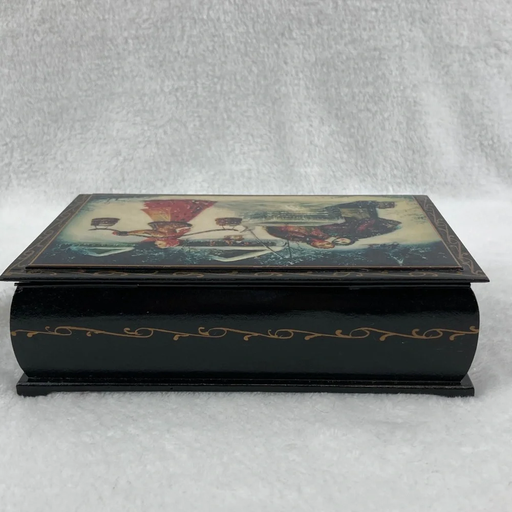 Boyarinoff Russian Lacquer Winter Scene Decorative Tea Box 7” Empty